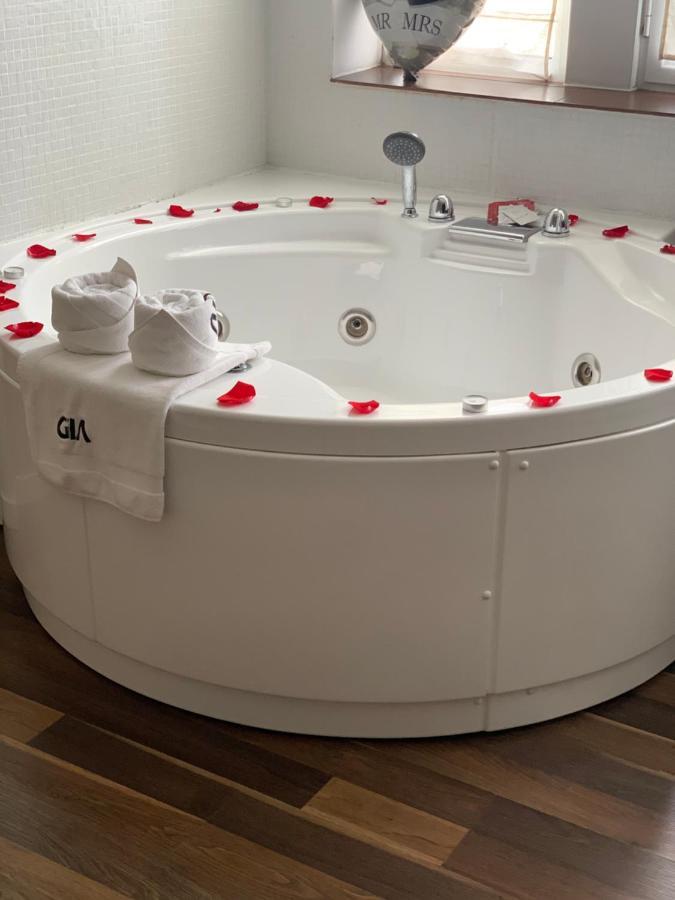 Gia Suites Caracal Exterior foto